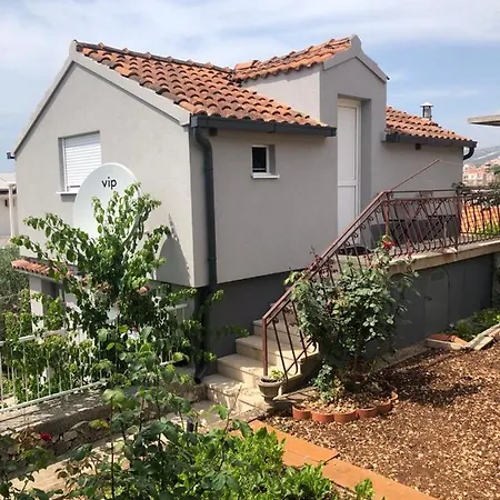 Apartman Marin *