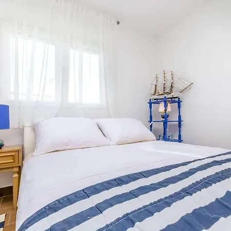 Apartman Marin *
